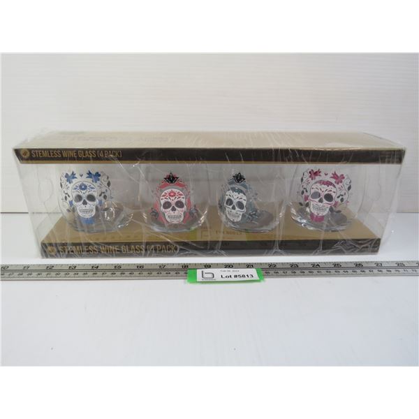 Set of 4 Skull Glasses (NIB)