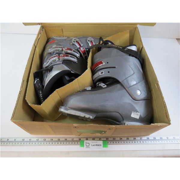 Salmon Ski Boots (size 10)