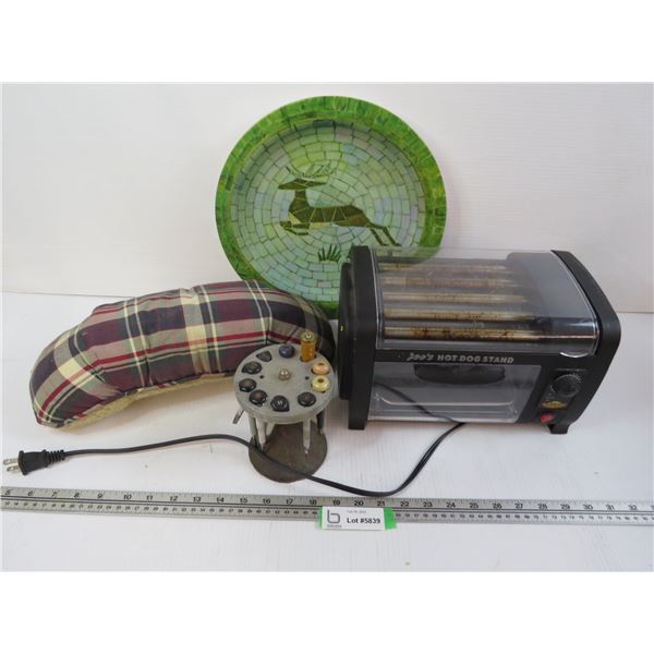 Joe's Hotdog Stand (poers on) - Plate - Tool Holder - Neck Support