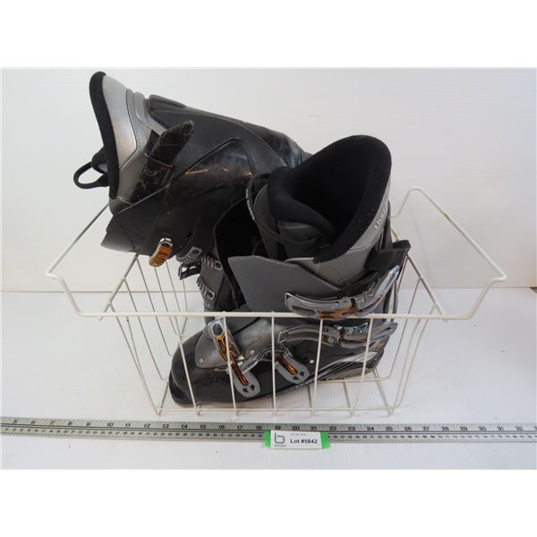 Salmon Ski Boots (size unknown) - Basket