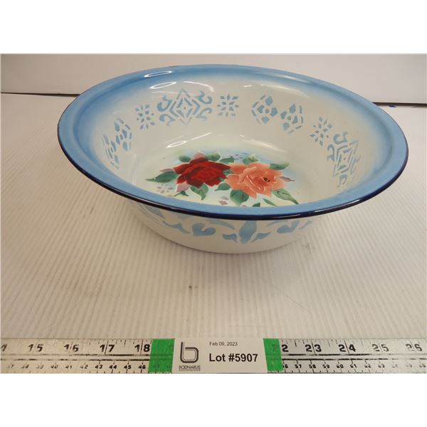 Enamelware-Bumper Harvest Basin,