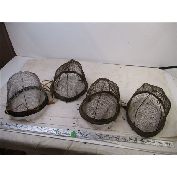 (4) Horse Nose Baskets