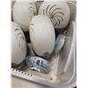 Image 3 : 4 PASSIVE DEHUMIDIFIERS