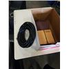 Image 1 : BOX OF SANDING DISCS AND AIR HOSE