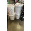 Image 2 : LOT OF BUCKETS