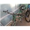 Image 8 : GREEN TREK AND BLUE SUPERCYCLE BIKES