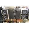 Image 2 : EMERSON STEREO AND SPEAKERS