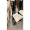 Image 2 : 2 BLACK ACCENT CHAIRS