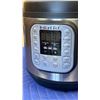 Image 2 : INSTANTPOT DUO 60 V4 PRESSURE COOKER - DEMO UNIT, TESTED WORKING - RETAIL $99