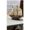 Image 2 : CRADLE WINDS 18" TALL SHIP
