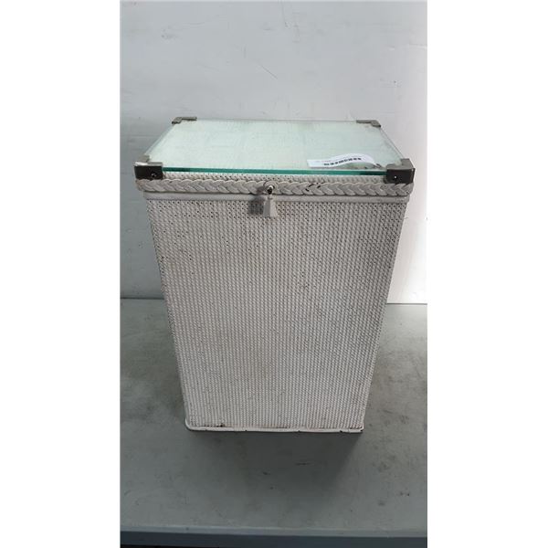 ANTIQUE HARDSIDE LAUNDRY HAMPER WITH GLASS TOP