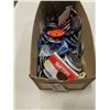 Image 2 : BOX OF VARIOUS PINS AND KEYS