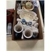 Image 3 : 2 BOXES OF CLAY CUPS, WATER FALL FIGURE BINOCULARS AND RADIO