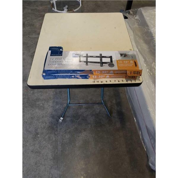 TWO 13-32 INCH FIXED POSITION INSIGNIA TV WALL MOUNTS