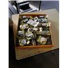 Image 1 : TRAY OF POPGRIPS FOR PHONES