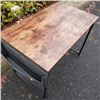 Image 5 : BRAND NEW METAL FRAME DESK WITH SIDE POUCH
