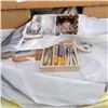 Image 2 : 5 BOXES OF MOVIE SET PLATES AND CUTLERY