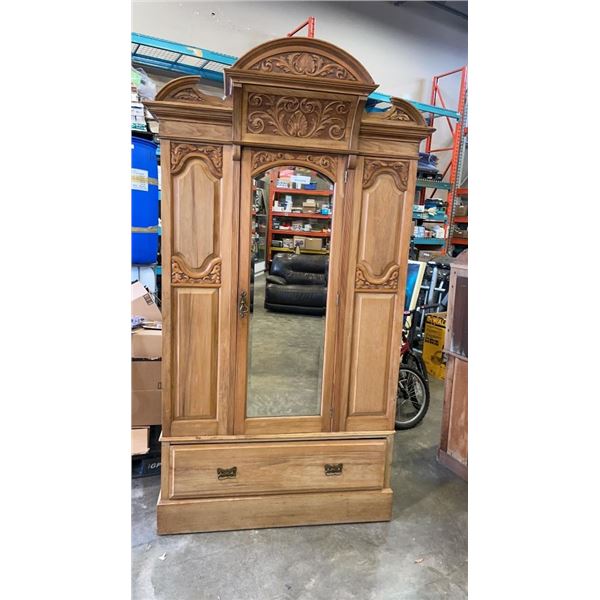 90" TALL 3 PC VINTAGE HIGHLY CARVED WITH BEVELLED MIRROR