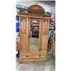 Image 1 : 90" TALL 3 PC VINTAGE HIGHLY CARVED WITH BEVELLED MIRROR