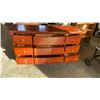 Image 2 : 9 DRAWER DRESSER