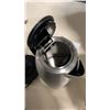 Image 4 : CUISINART PERFECTEMP CORDLESS KETTLE - TESTED WORKING - RETAIL $167