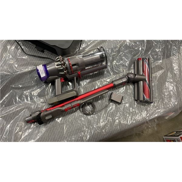 DYSON V11 OUTSIZE CORDLESS VACUUM WITH ACCESSORIES - TESTED WORKING ...