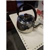 Image 2 : METAL TEAPOT, GLASS MUGS, GLASS CREAM AND SUGAR