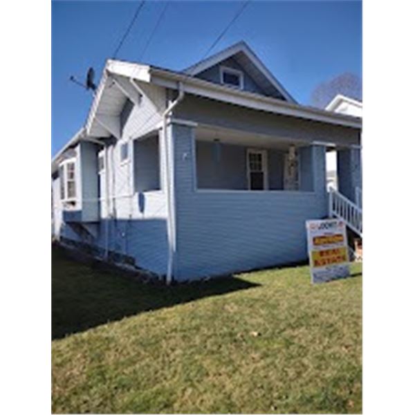 AUCTION !SHARON PA, 3 BEDROOM HOME