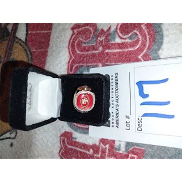 DANBURY MINT RARE SF RING W STONES