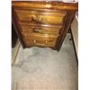 Image 3 : 5 PC SPC HVY WOOD BEDROOM SET WITH BRASS HARDWARE (GOOD CONDITION)