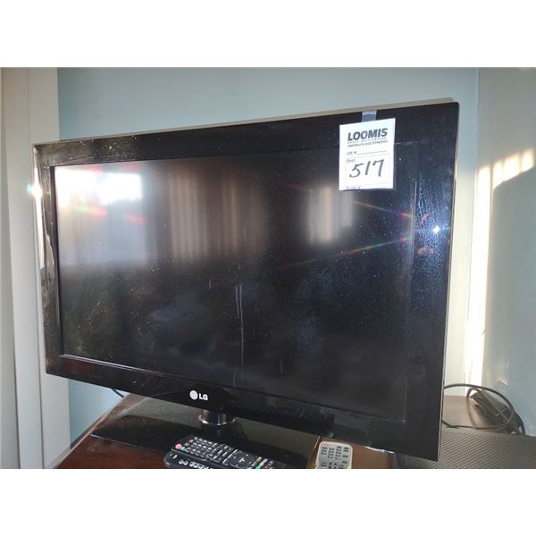 LG 30 INCH SCREEN TV