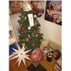 Image 1 : CHRISTMAS TREE AND TOY LOT