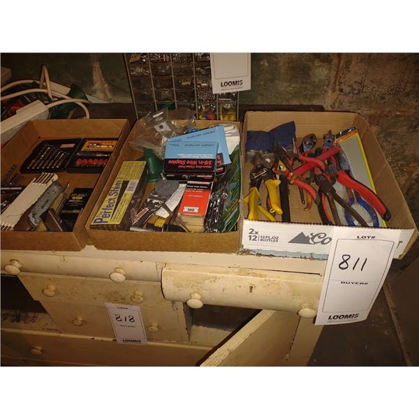 3 flats of like new tools