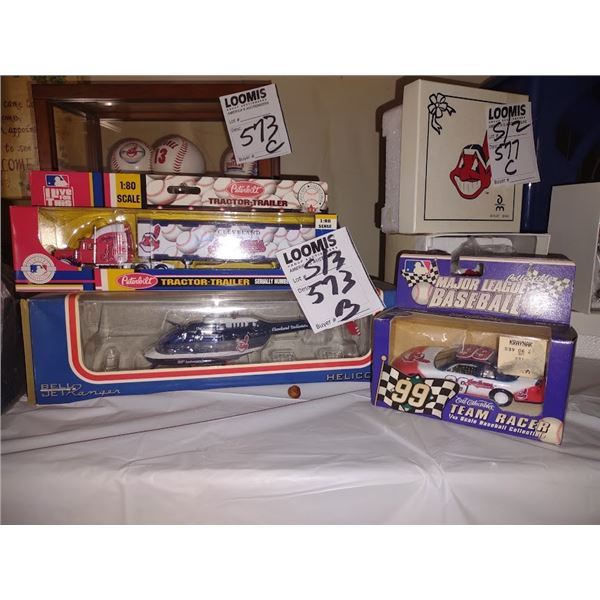 S/3 NEW DIE CAST COLLECTIBES