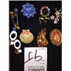 Image 2 : VINTAGE JEWLERY SALE LOT