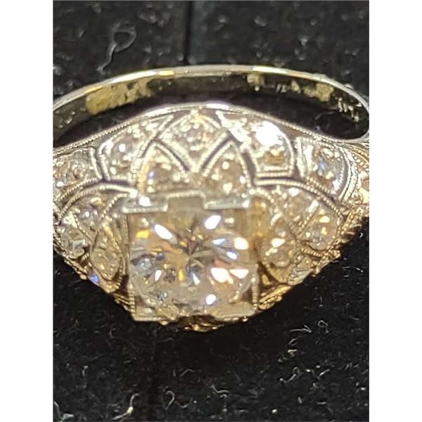 BEAUTIFUL ANTIQUE PLATINUM  LADIES DIAMOND RING