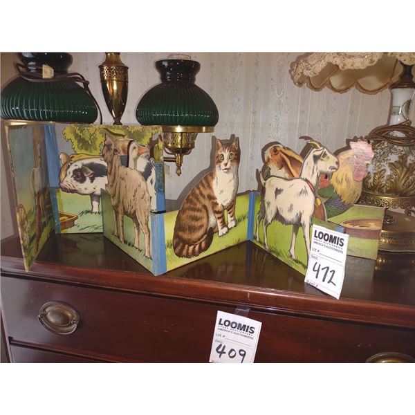 Antique Barn Yard Open Up Book (Very Good Condition)