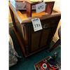 Image 4 : VINTAGE STEREO AND END TABLE CABINETS