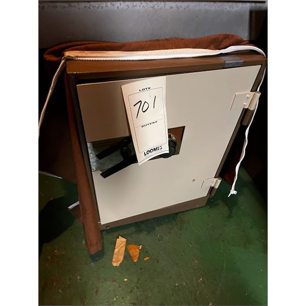 DuraSafe  Floor Model Very Good Condition ( Estate has Combo)