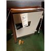 Image 1 : DuraSafe  Floor Model Very Good Condition ( Estate has Combo)