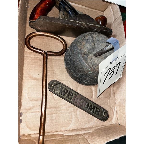 LOT OF ANTIQUE ITEMS