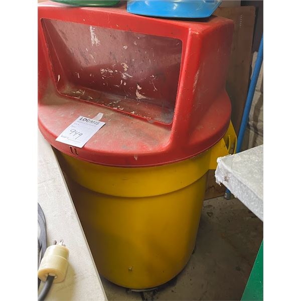 Commerical Trash Can