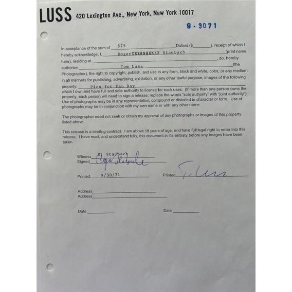 NFL HOF QB Roger Staubach Tom Luss Signed Contract