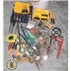 Image 1 : BUCKET FULL OF ASSORTED HAND TOOLS INCLUDING