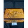 Image 2 : Nicely Detailed Carved 2-Tone Wooden Jewelry Box