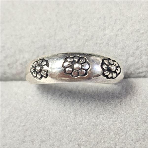 New Silver Toe   Ring, Suggested Retail Value $40