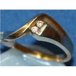 10k Gold Ring W/Diamonds 3.2gr