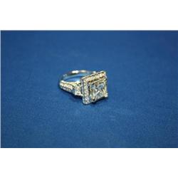 18K White Gold & Diamond Engagement Ring