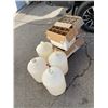 Image 1 : Wine bottle and jugs