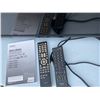 Image 2 : Toshiba 49" tv with remote